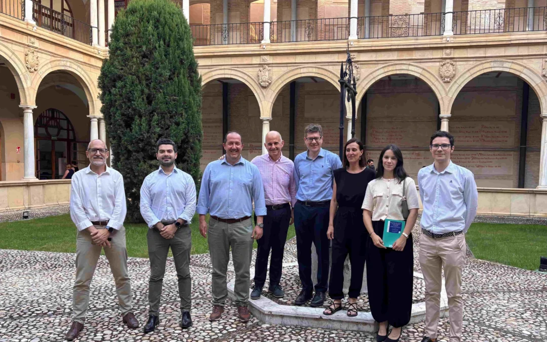 La UMU presenta una obra de referencia sobre la arquitectura jurídica de los espacios de datos